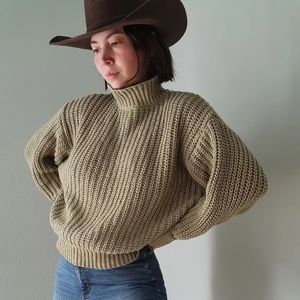 Vintage oversized mockneck